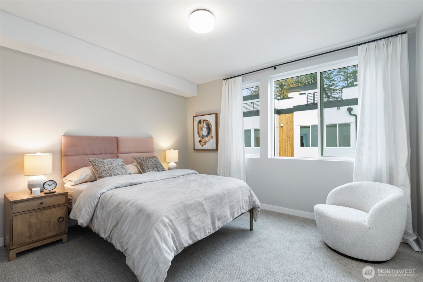 1142 129th Court NE #302, Bellevue, WA 98005