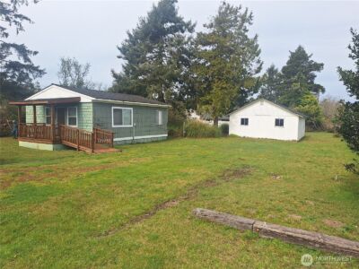 818 W Ocean Avenue , Westport, WA 98595