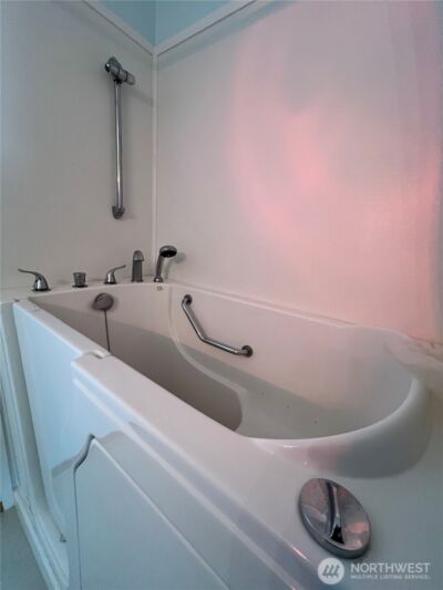 878 Mount Olympus Avenue SE, Ocean Shores, WA 98569 - Photo 16