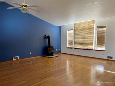 878 Mount Olympus Avenue SE, Ocean Shores, WA 98569 - Photo 7