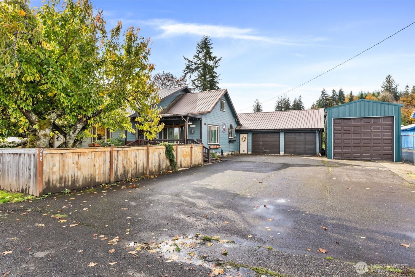 998 State Route 6 , Raymond, WA 98577