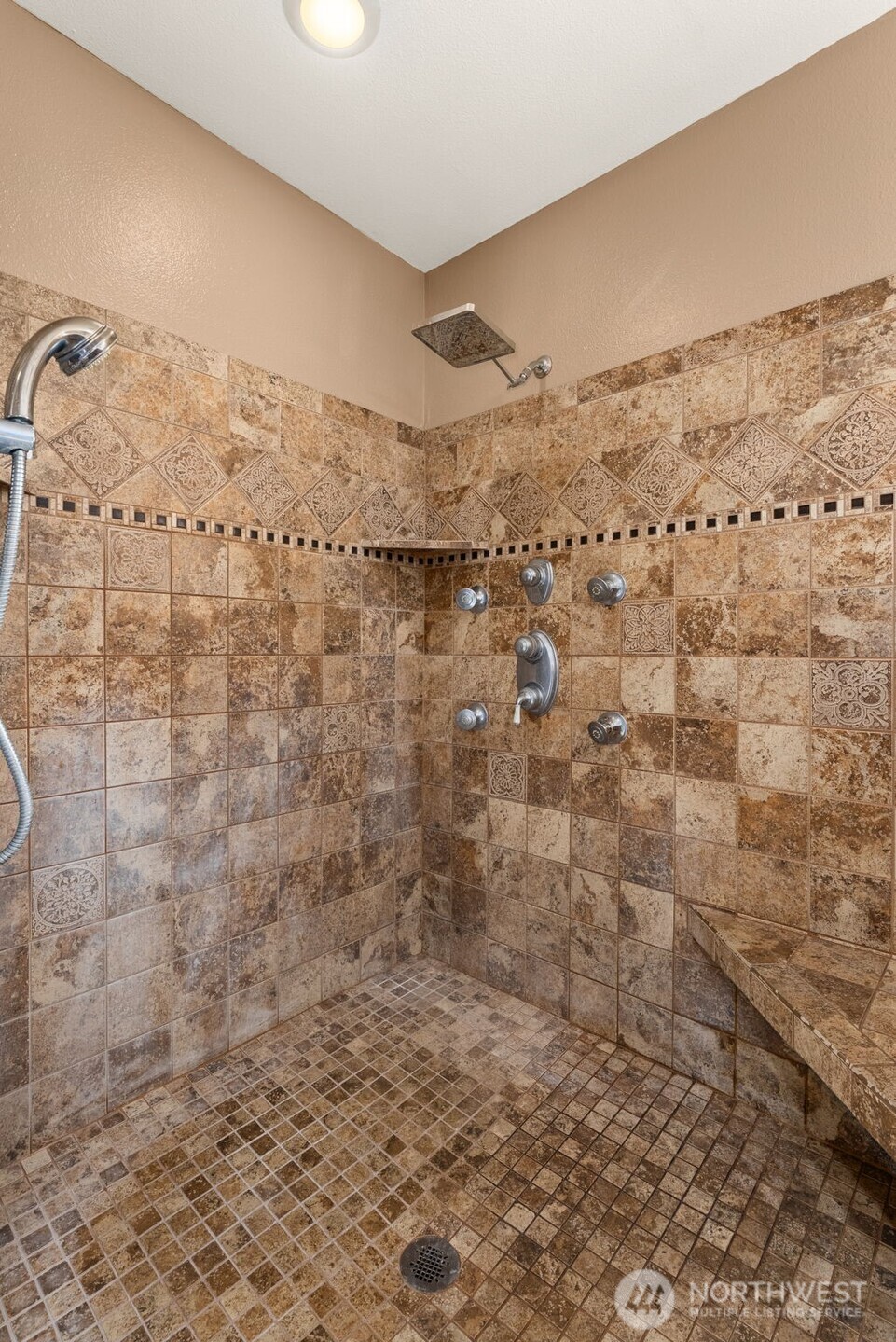 998 State Route 6 , Raymond, WA 98577