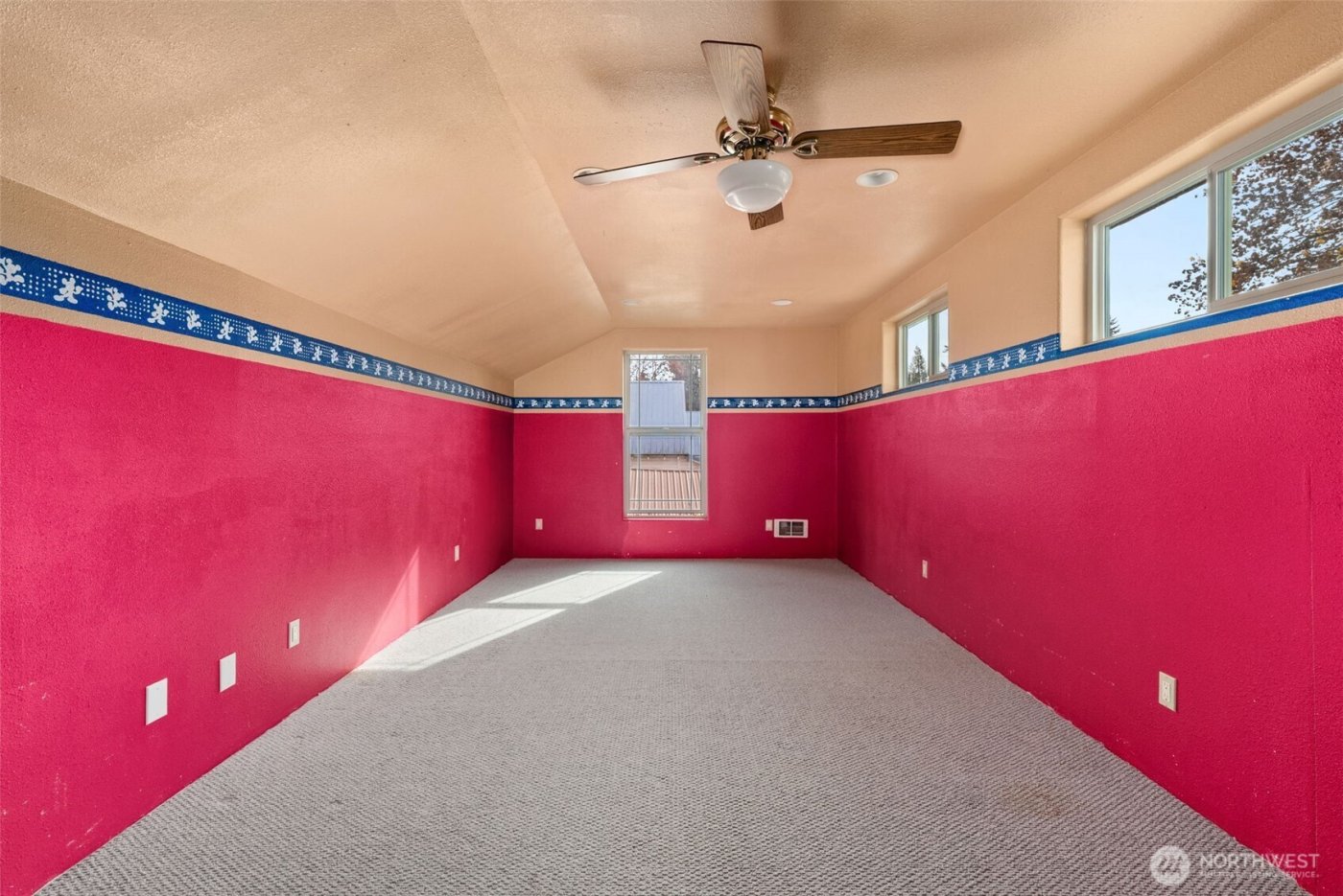 998 State Route 6 , Raymond, WA 98577