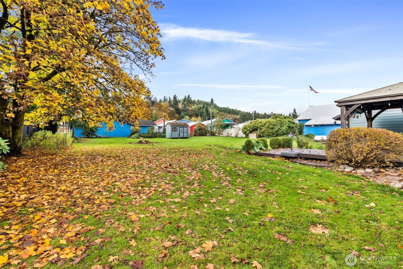 998 State Route 6 , Raymond, WA 98577