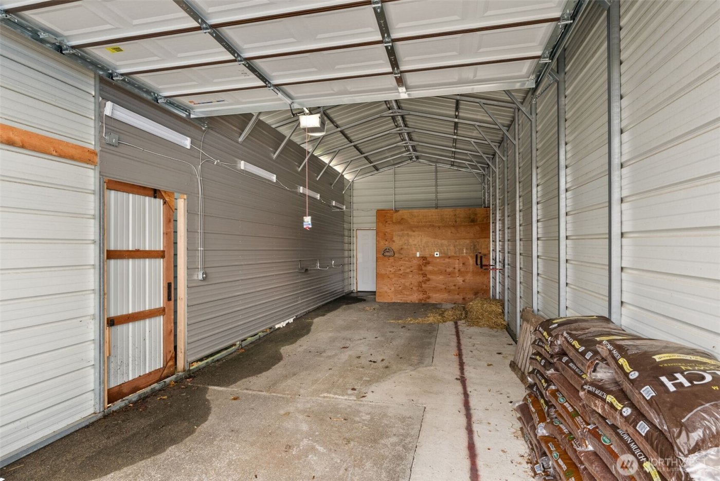 998 State Route 6 , Raymond, WA 98577