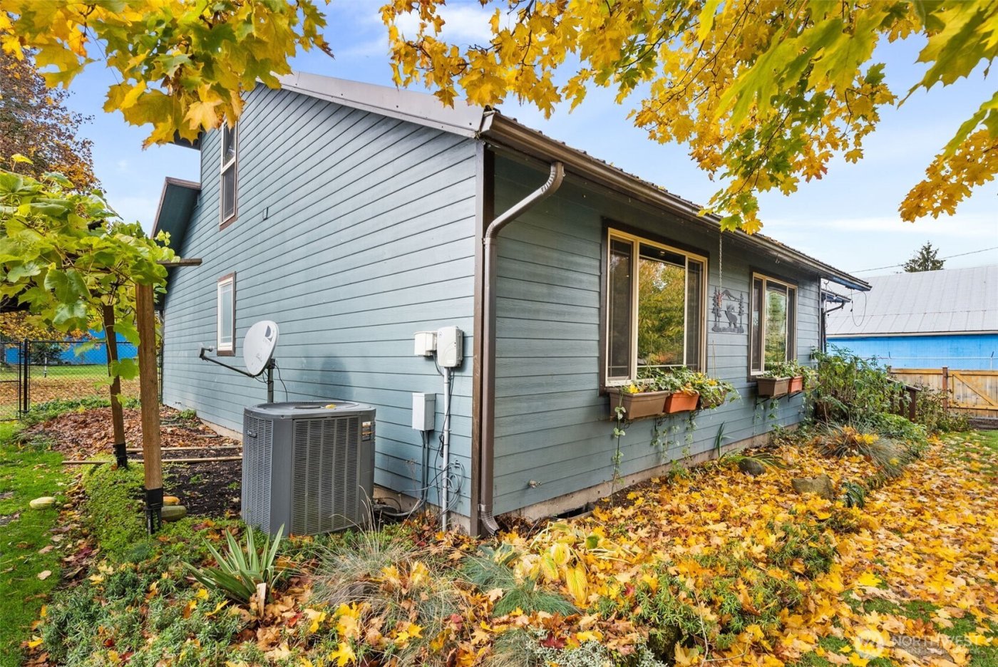 998 State Route 6 , Raymond, WA 98577