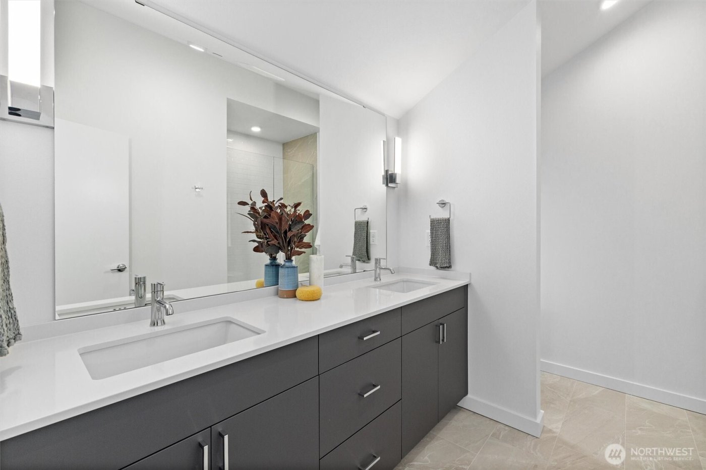 1317 N 185th Street #A, Shoreline, WA 98133