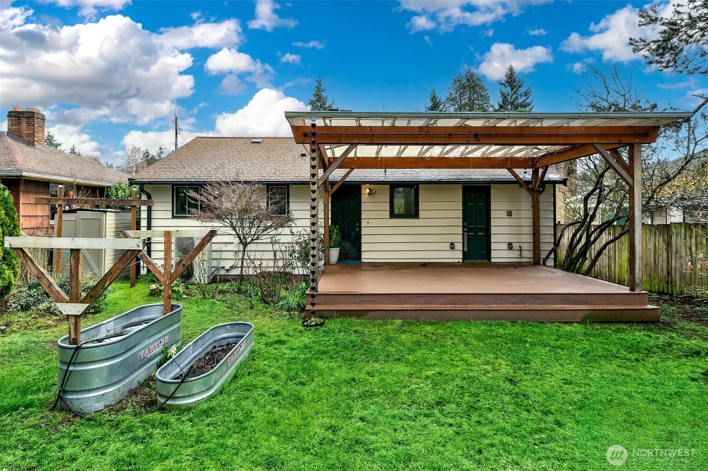 7025 25th Avenue NE, Seattle, WA 98115