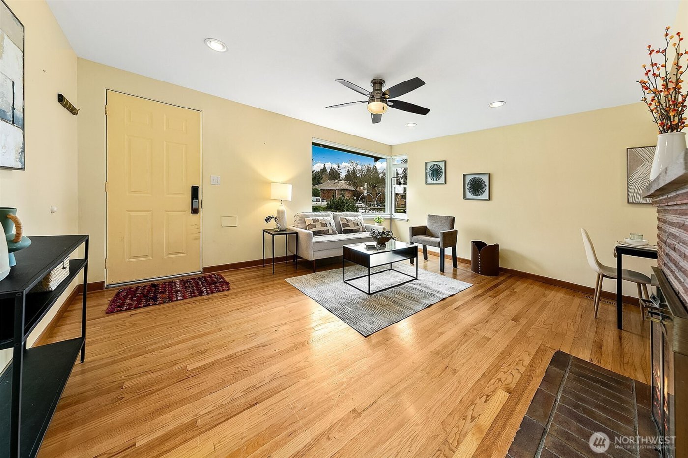 7025 25th Avenue NE, Seattle, WA 98115