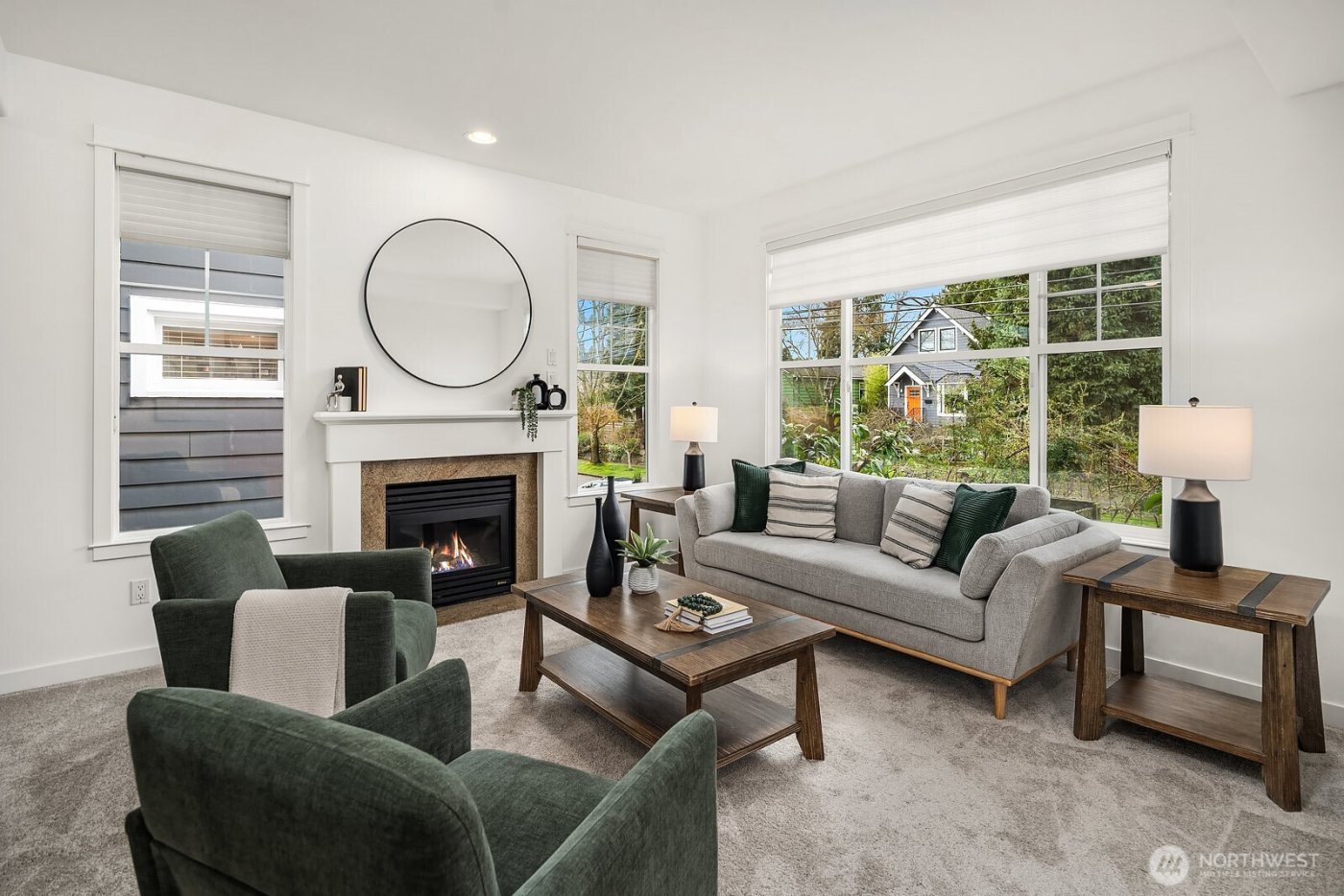 733 N 73rd Street , Seattle, WA 98103