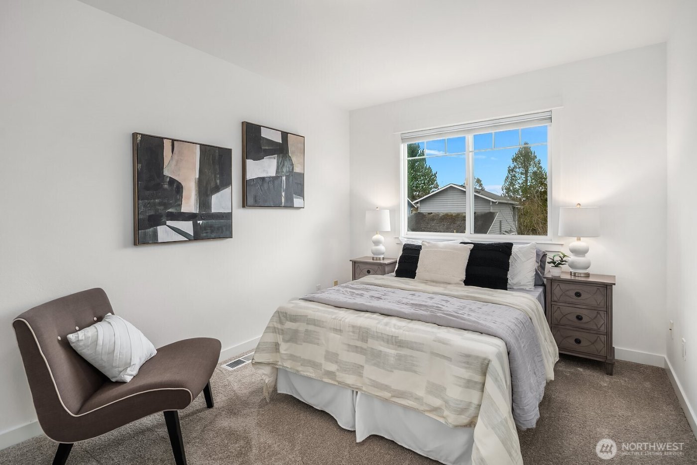 733 N 73rd Street , Seattle, WA 98103