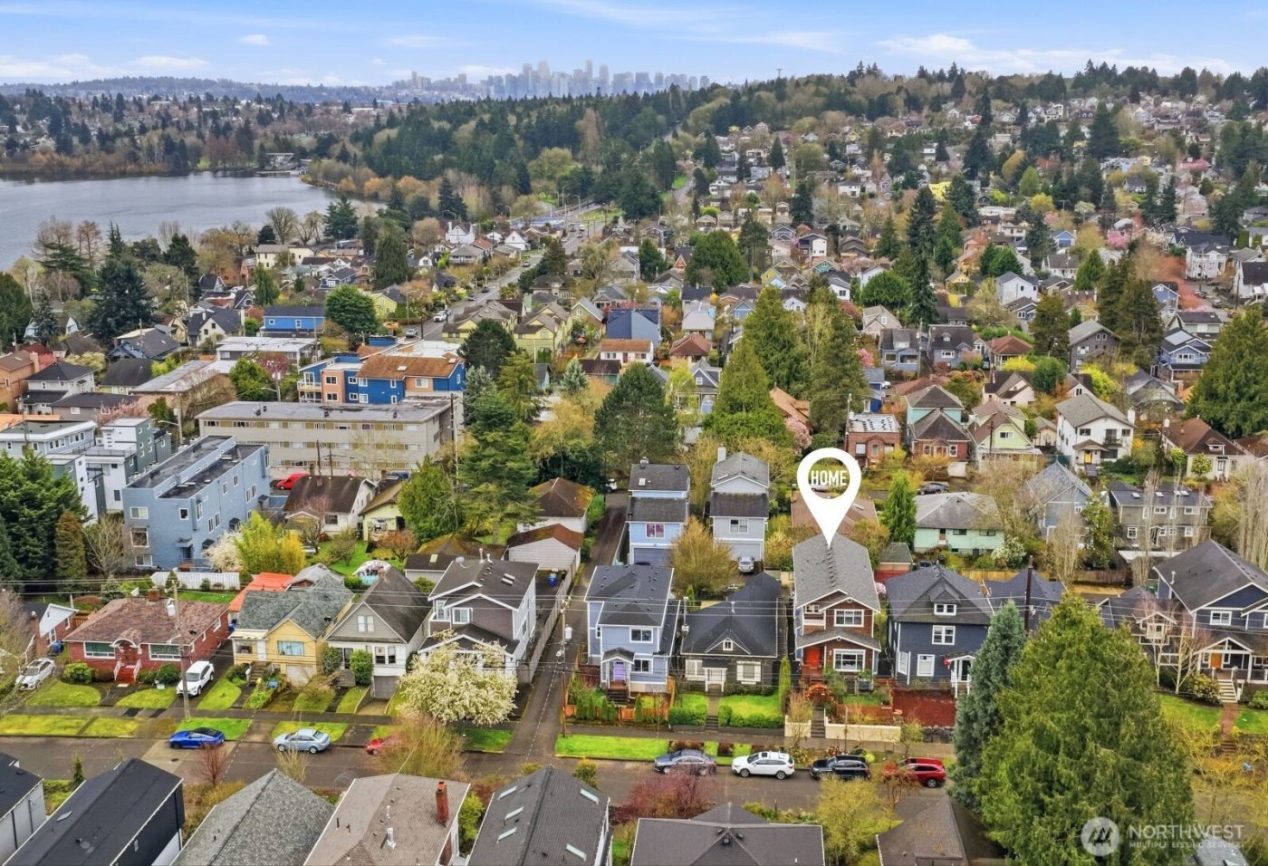 733 N 73rd Street , Seattle, WA 98103