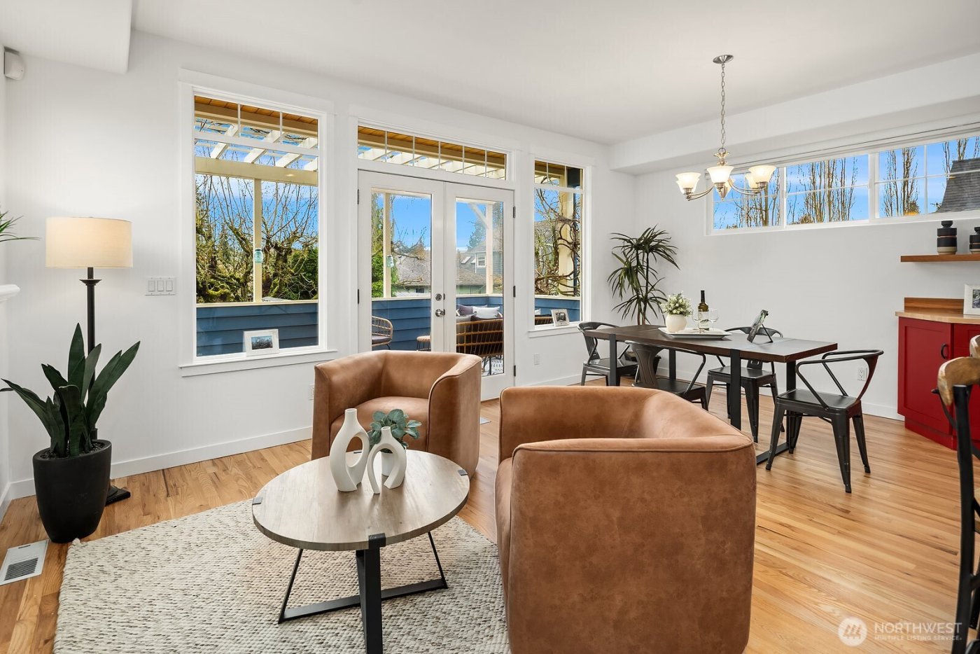 733 N 73rd Street , Seattle, WA 98103