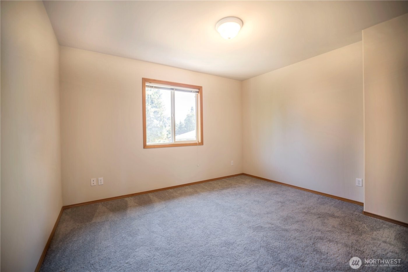 27111 141st Avenue SE, Kent, WA 98042-7232