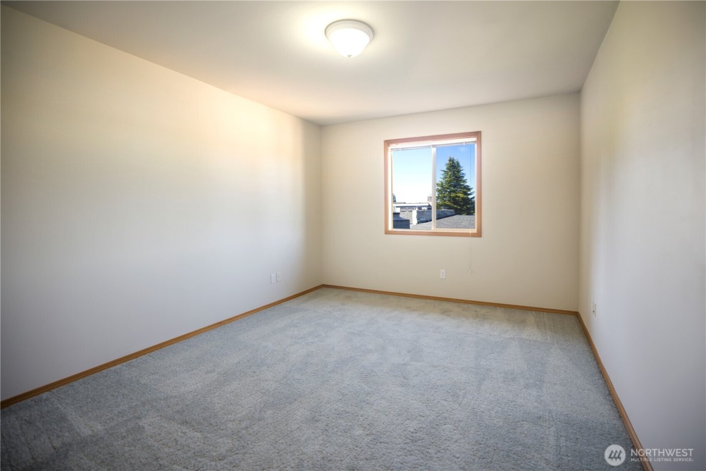 27111 141st Avenue SE, Kent, WA 98042-7232