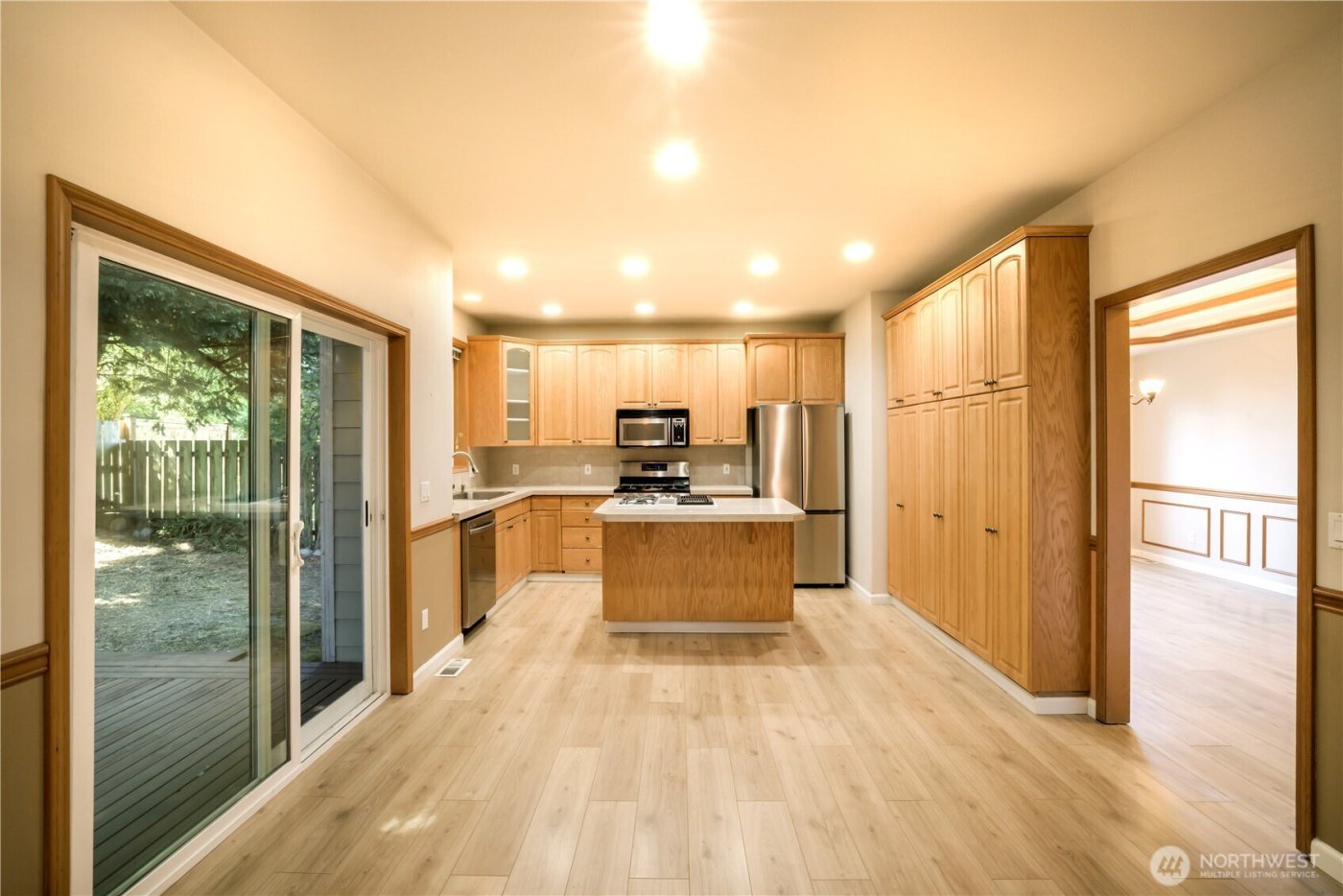 27111 141st Avenue SE, Kent, WA 98042-7232