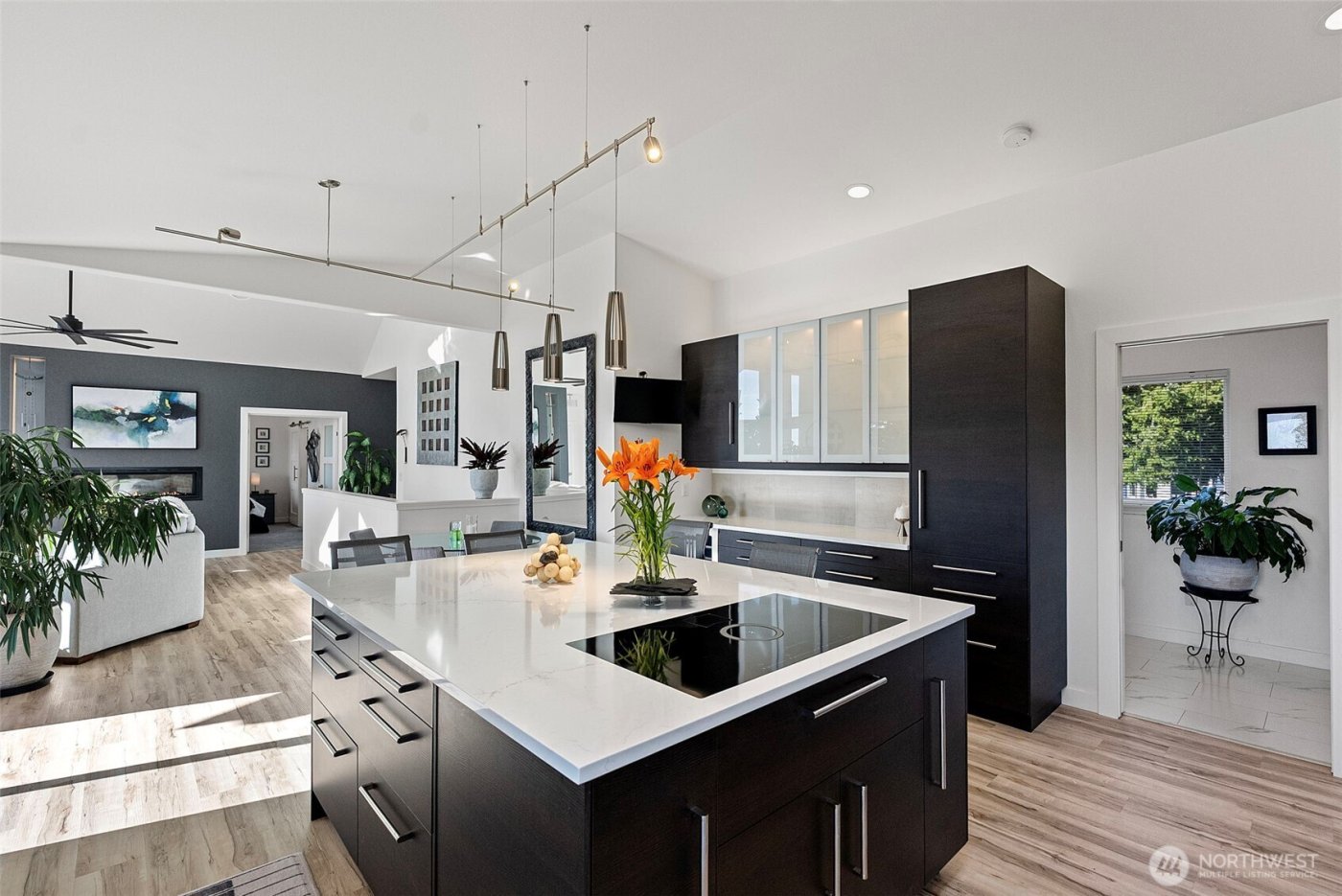 1229 Queets Drive , Fox Island, WA 98333