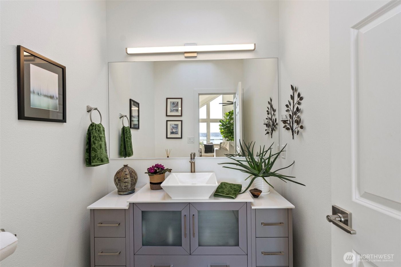 1229 Queets Drive , Fox Island, WA 98333