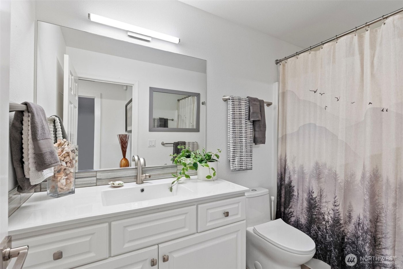 1229 Queets Drive , Fox Island, WA 98333