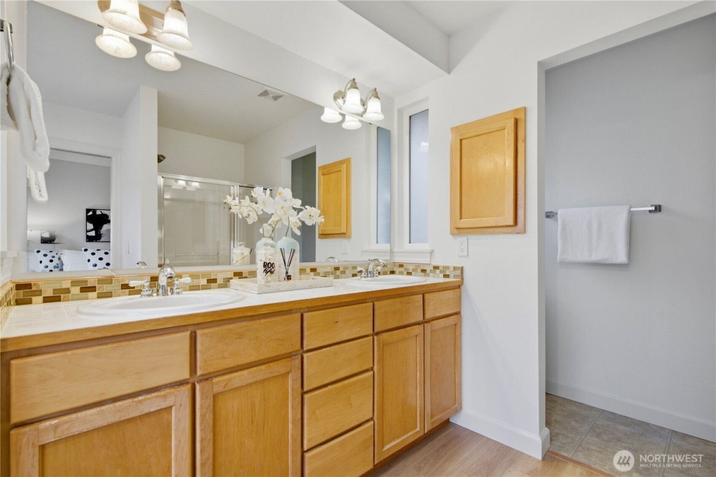 8833 NE 178th Street , Bothell, WA 98011