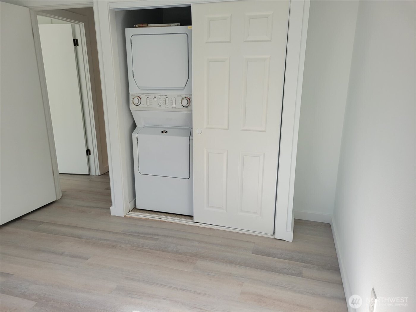 23003 Marine View Drive S, Des Moines, WA 98198