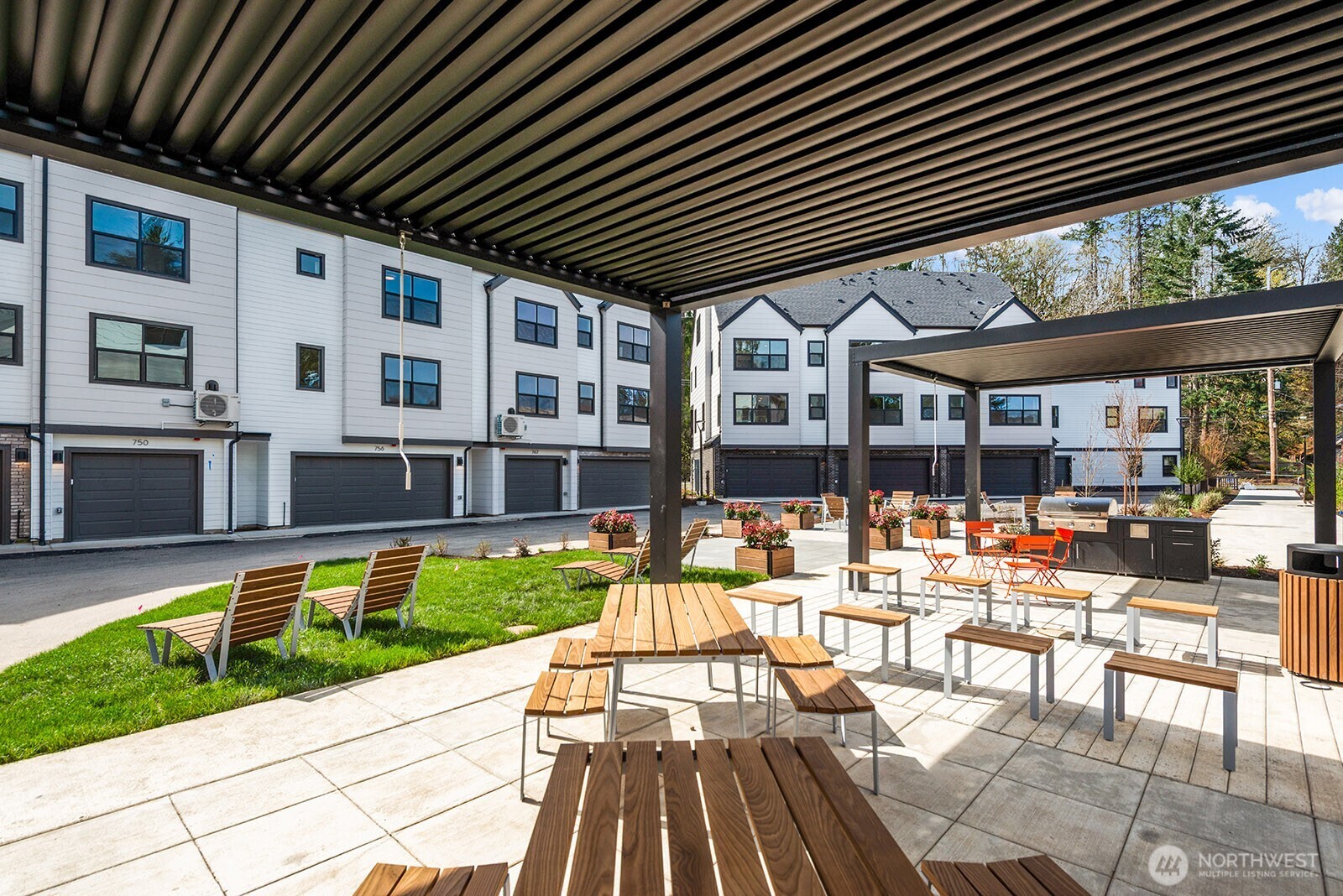 714 Newport Way NW, Issaquah, WA 98027