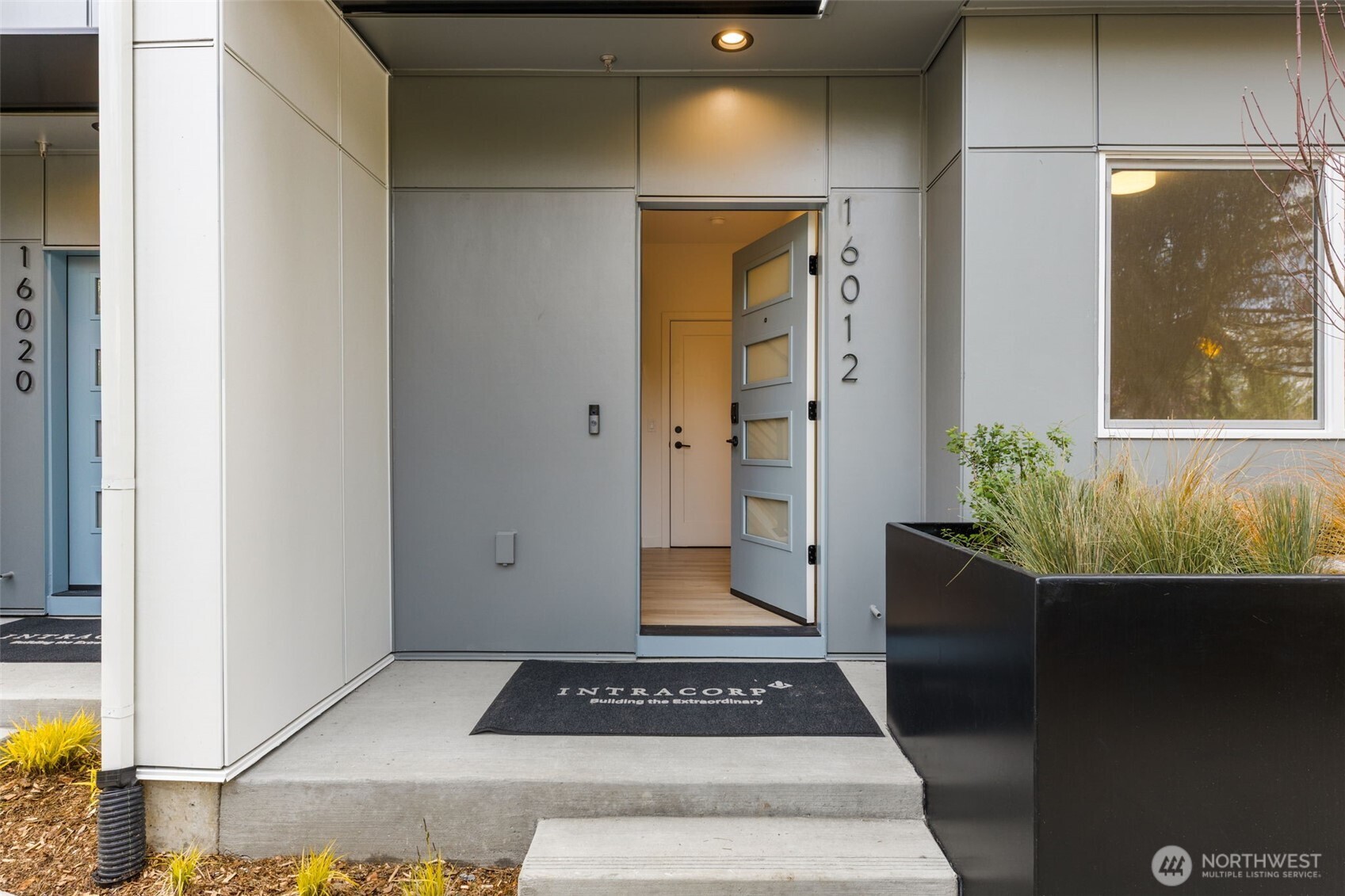 16012 SE 31st Lane , Bellevue, WA 98008