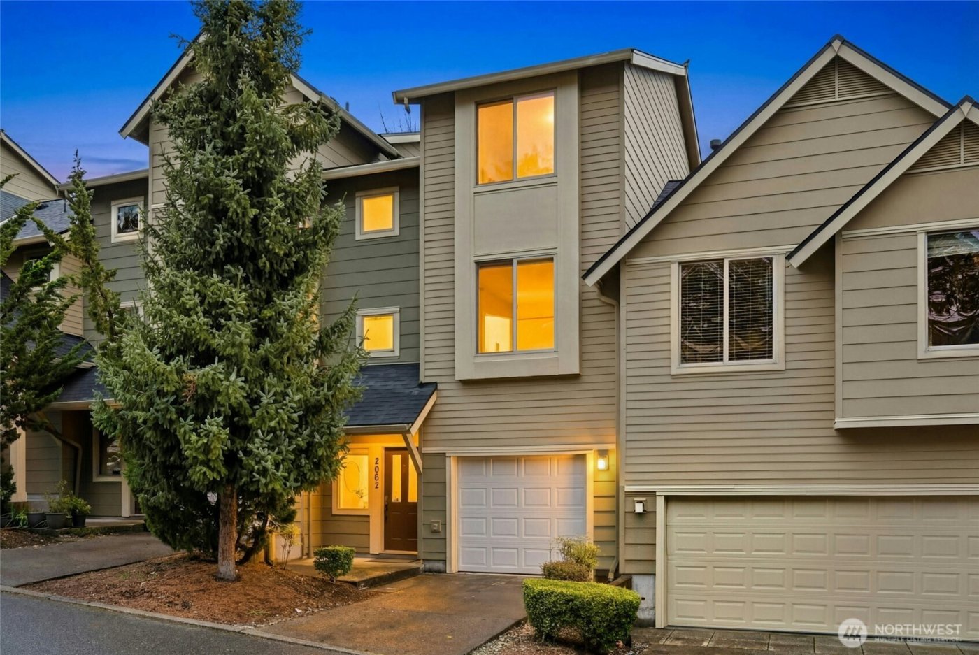 2062 NW Boulder Way Drive , Issaquah, WA 98027