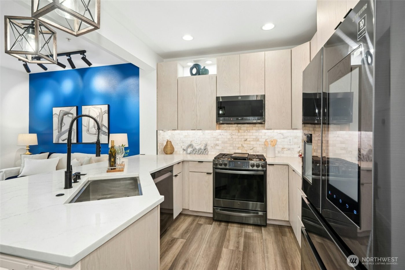 2062 NW Boulder Way Drive , Issaquah, WA 98027