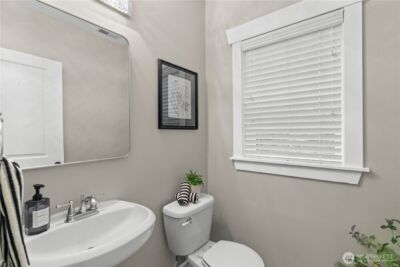 2011 Sumner Tapps Highway E, Bonney Lake, WA 98391 - Photo 16