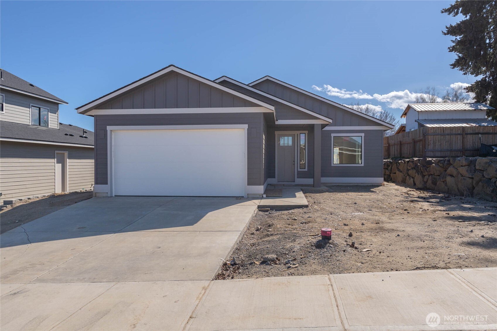 562 S Oasis Avenue #Lot 16, East Wenatchee, WA 98802