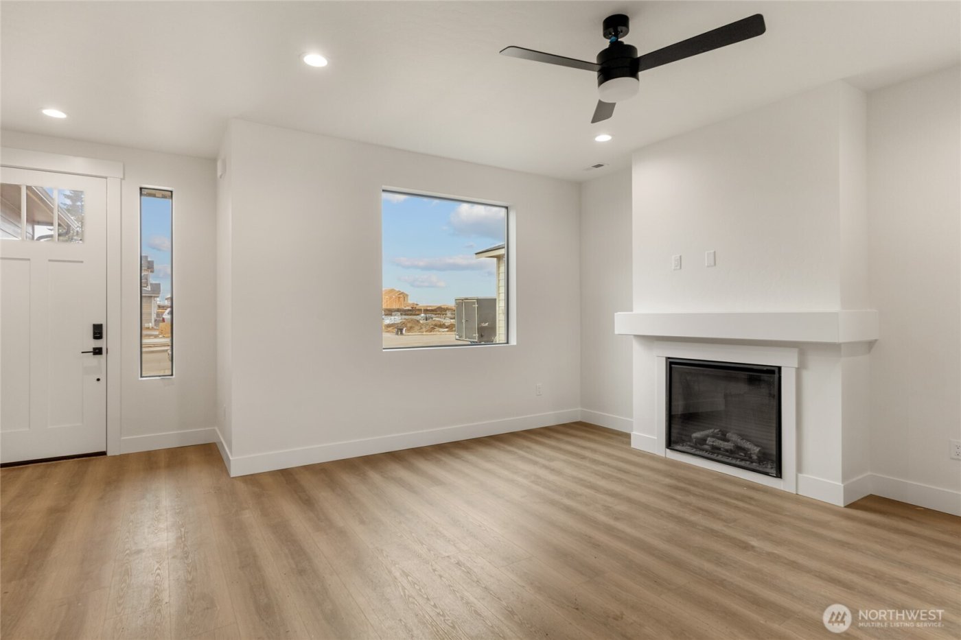 562 S Oasis Avenue #Lot 16, East Wenatchee, WA 98802