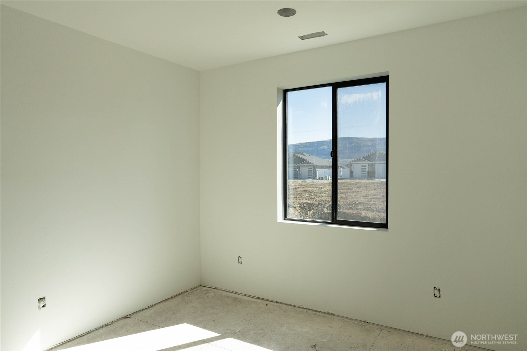 562 S Oasis Avenue #Lot 16, East Wenatchee, WA 98802