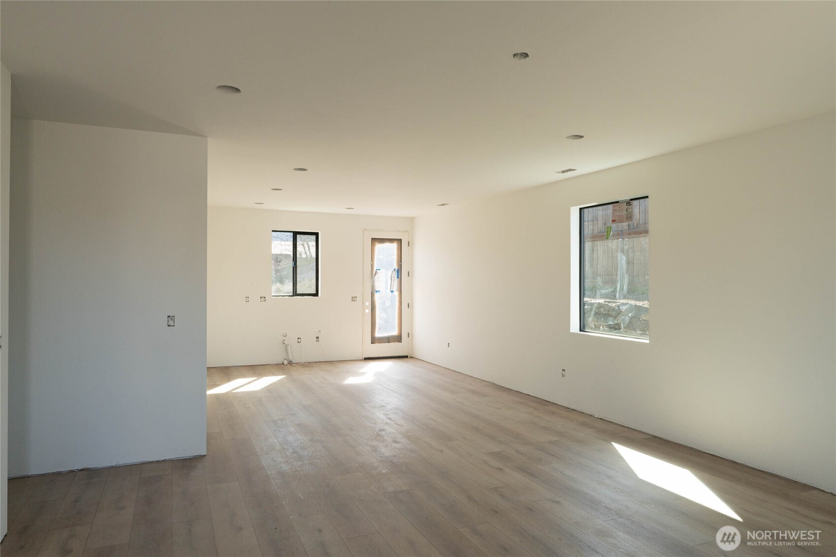 562 S Oasis Avenue #Lot 16, East Wenatchee, WA 98802