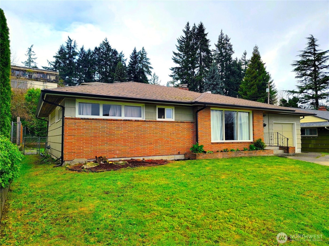 2449 Veldee Avenue , Bremerton, WA 98312