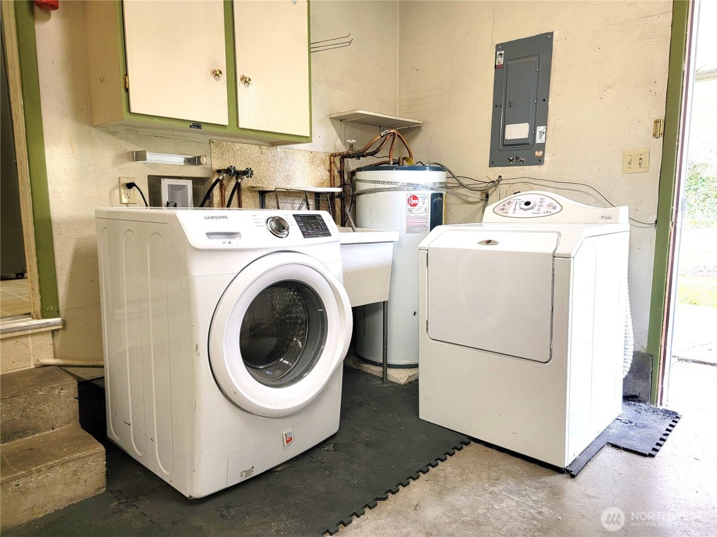 2449 Veldee Avenue , Bremerton, WA 98312