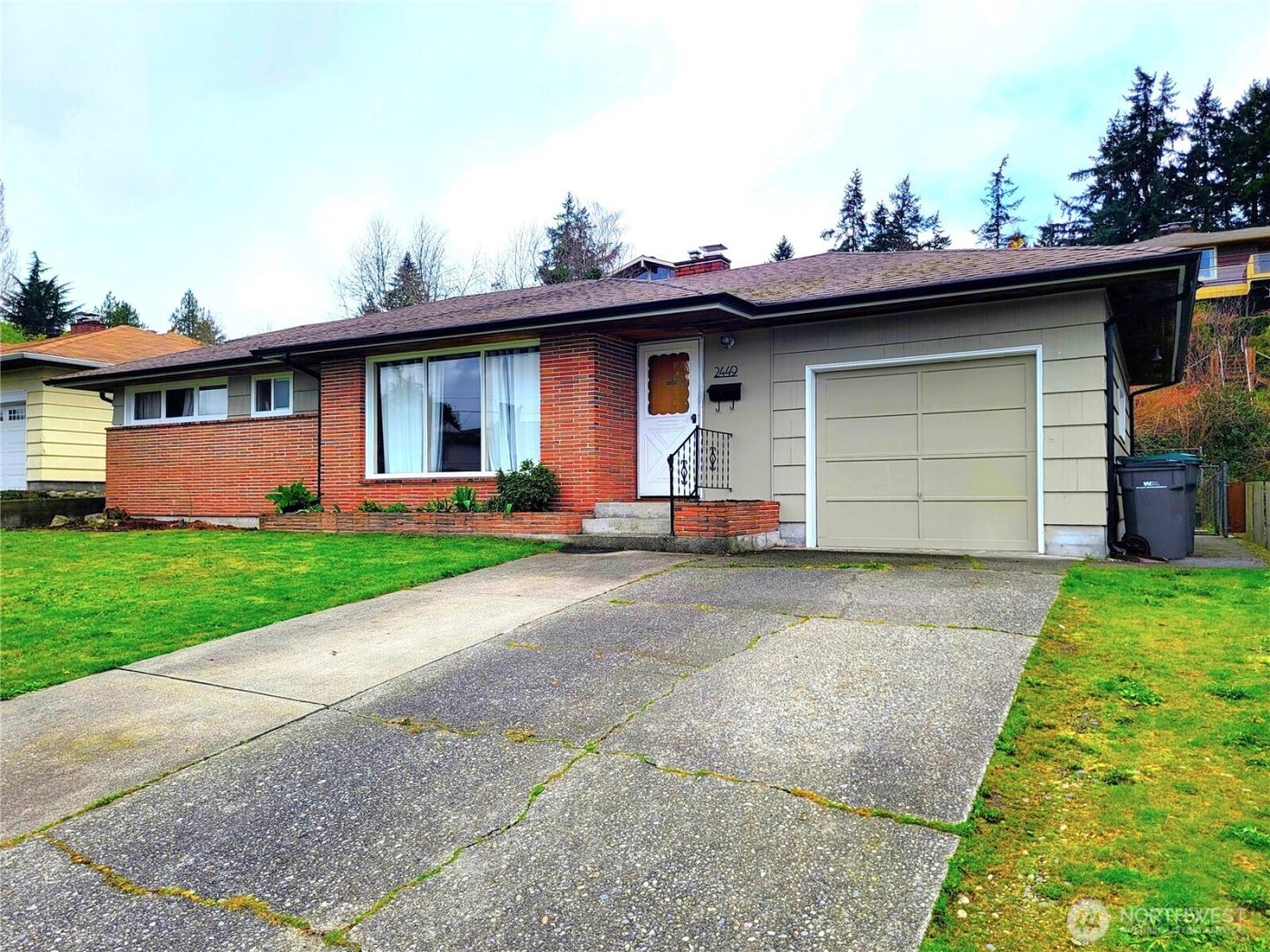 2449 Veldee Avenue , Bremerton, WA 98312