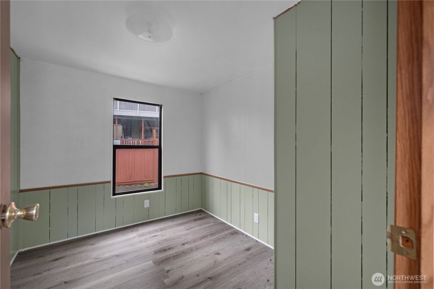 9823 Whitecap Drive NW, Olympia, WA 98502