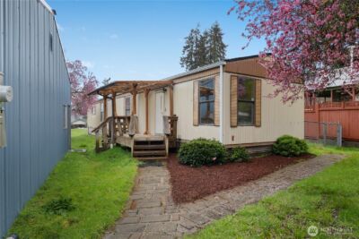 9823 Whitecap Drive NW, Olympia, WA 98502 - Photo 2