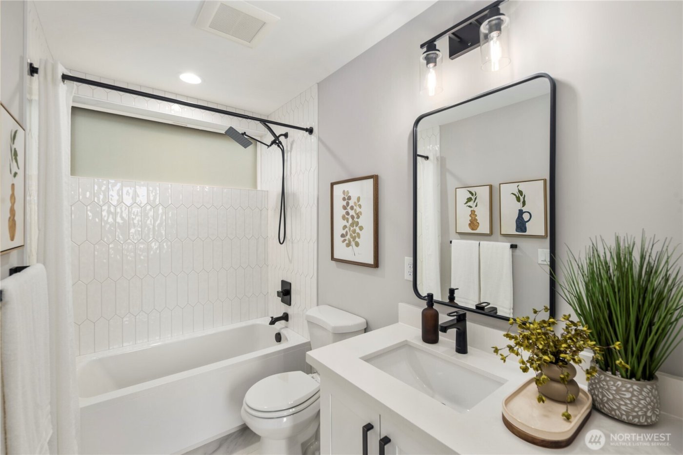 4018 Beach Drive SW, Seattle, WA 98116