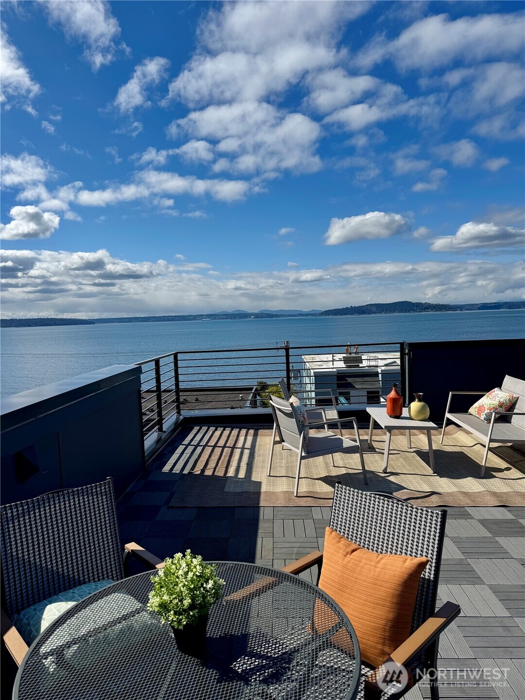 4018 Beach Drive SW, Seattle, WA 98116