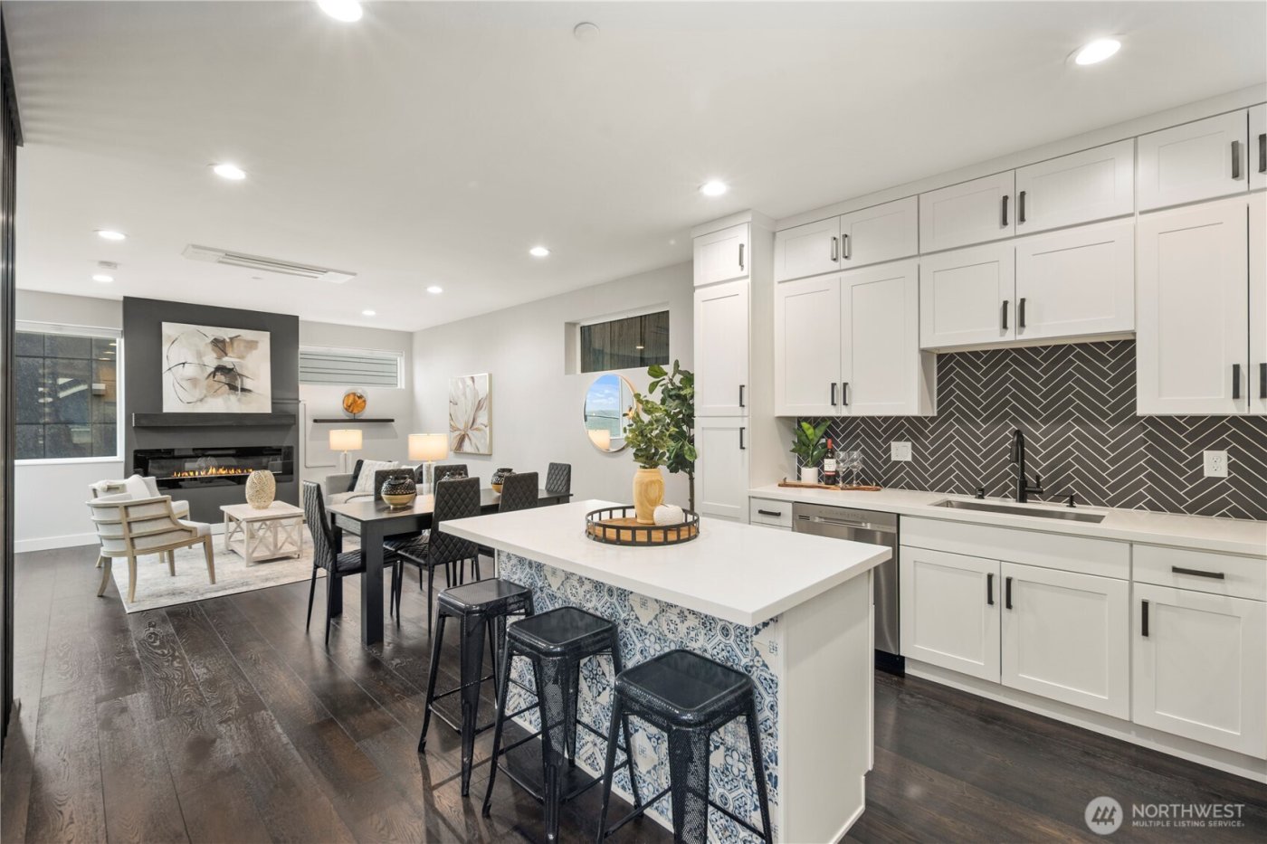 4018 Beach Drive SW, Seattle, WA 98116