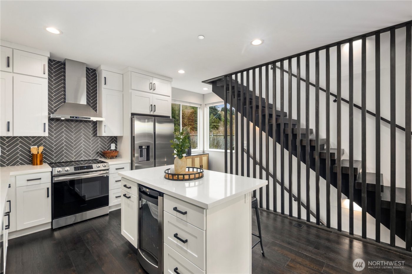 4018 Beach Drive SW, Seattle, WA 98116