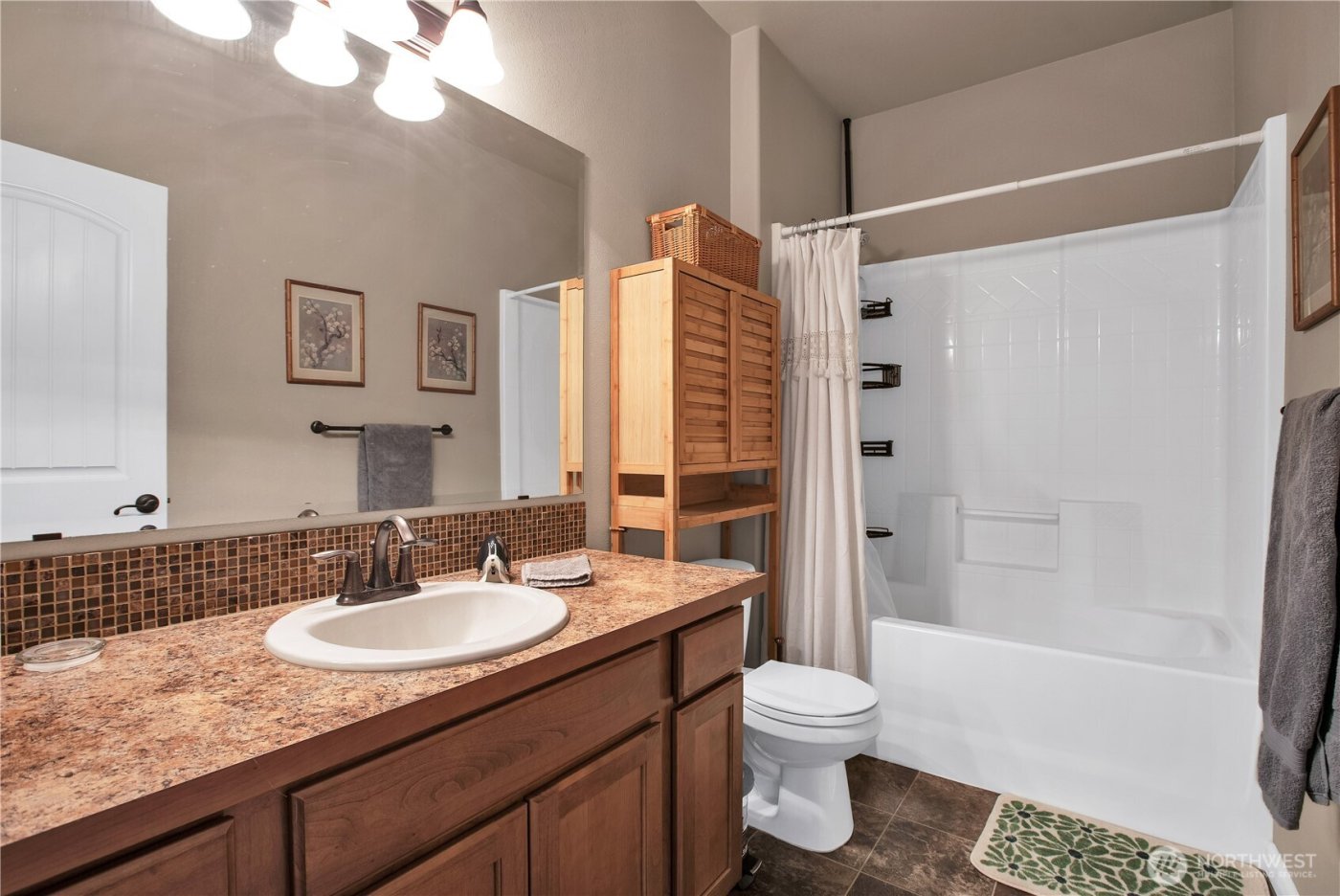 4129 Capri Court NE, Olympia, WA 98516