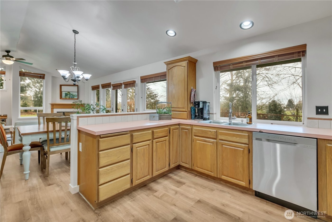 24421 SE 387th Street , Enumclaw, WA 98022