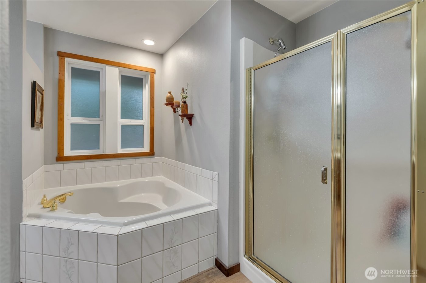 24421 SE 387th Street , Enumclaw, WA 98022