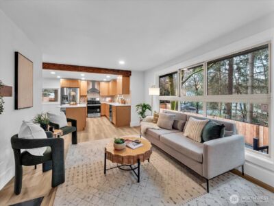 13046 15th Avenue NE, Seattle, WA 98125 - Photo 3