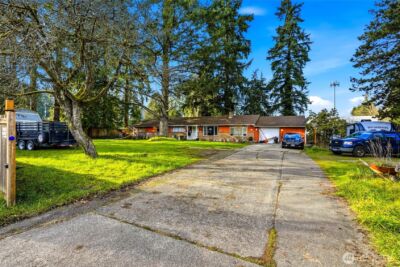 219 Meadow Pl SW , Everett, WA 98208 - Photo 2