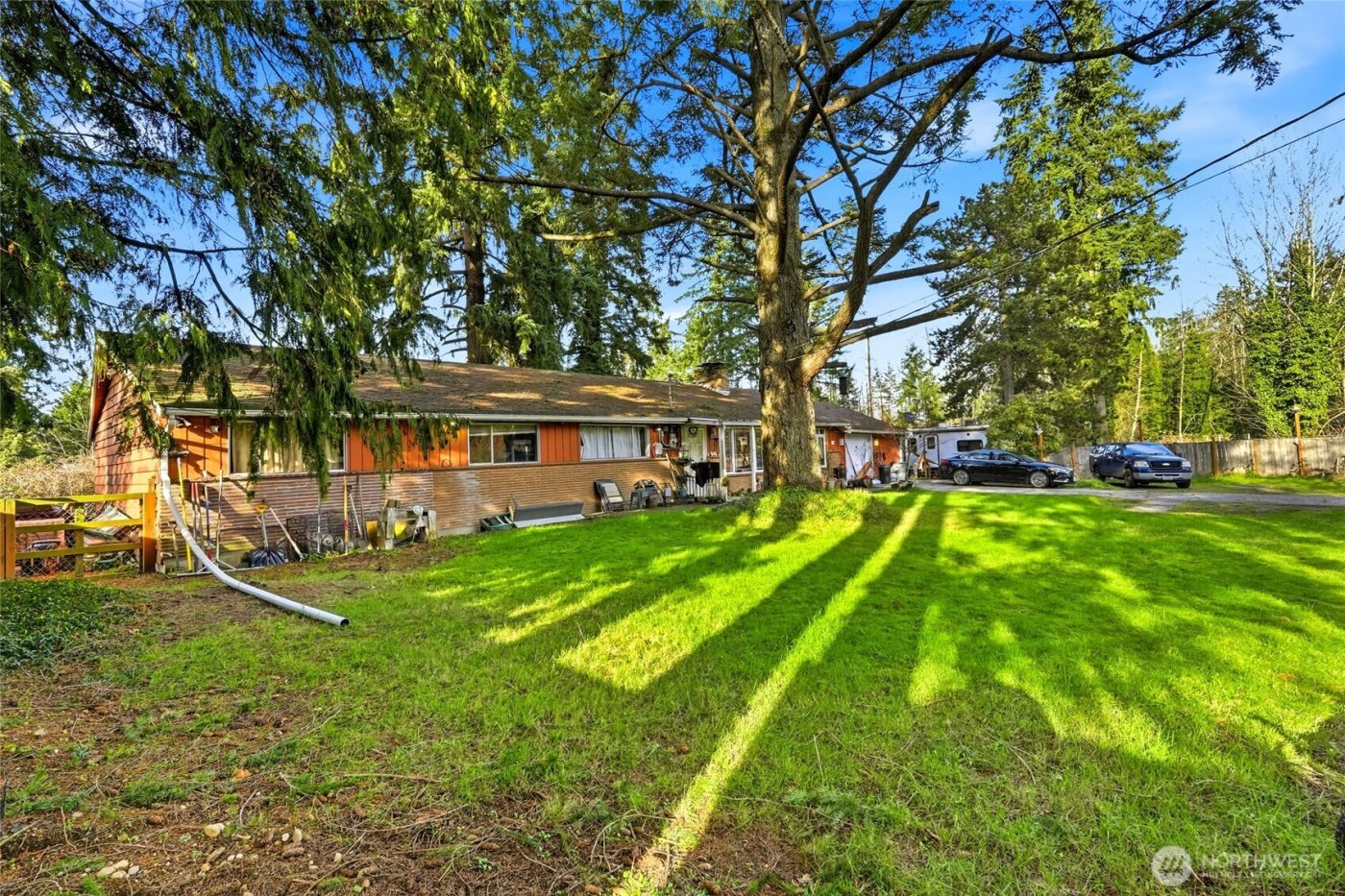 219 Meadow Pl SW , Everett, WA 98208