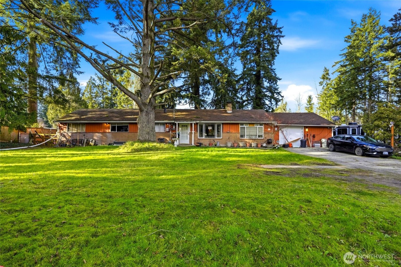 219 Meadow Pl SW , Everett, WA 98208